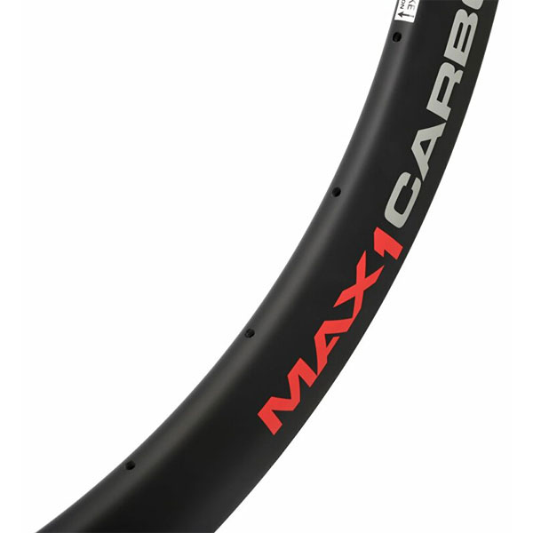 21889_rafek_max1_carbon3__1643964184_441